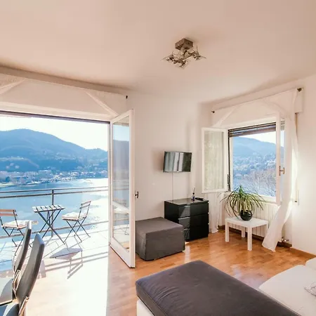 The Window On The Lake - By House Of Travelers - Como